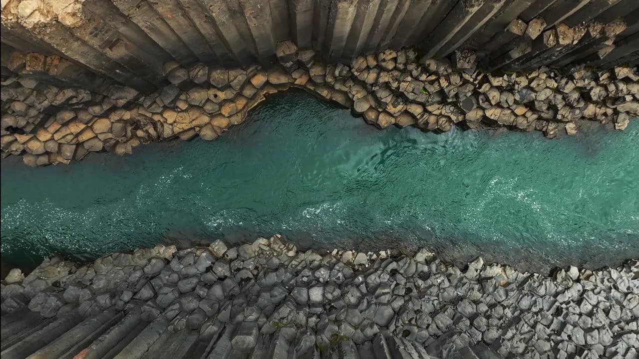 Stuðlagil: el cañón de basalto más espectacular de Islandia