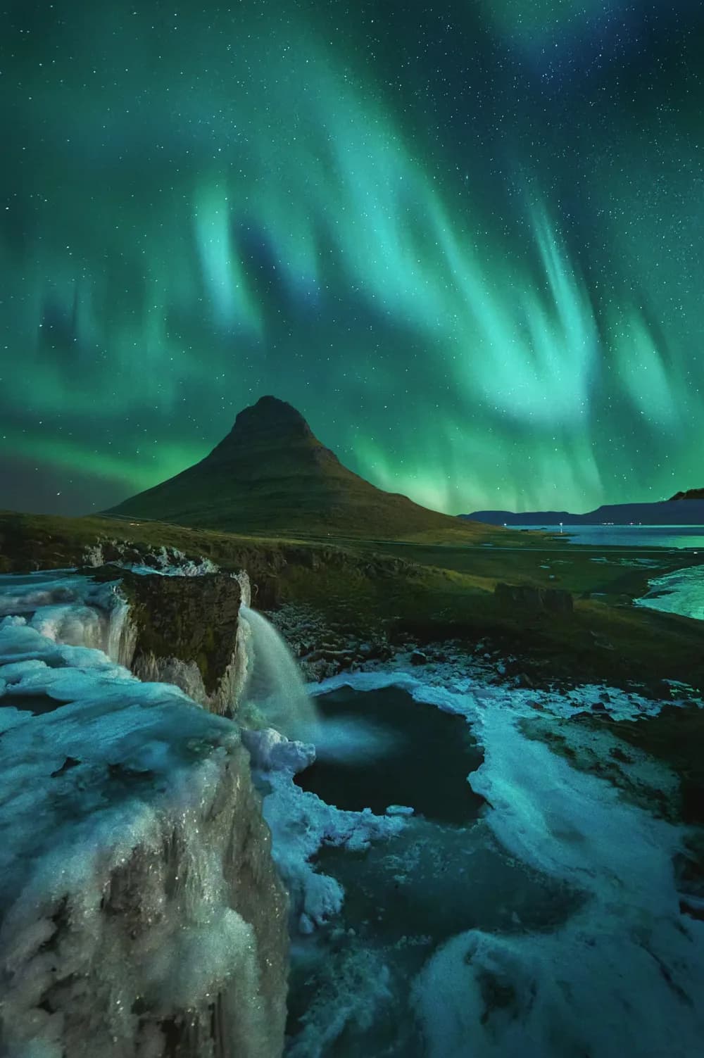 Auroras boreales en la península de Snæfellsnes, Islandia