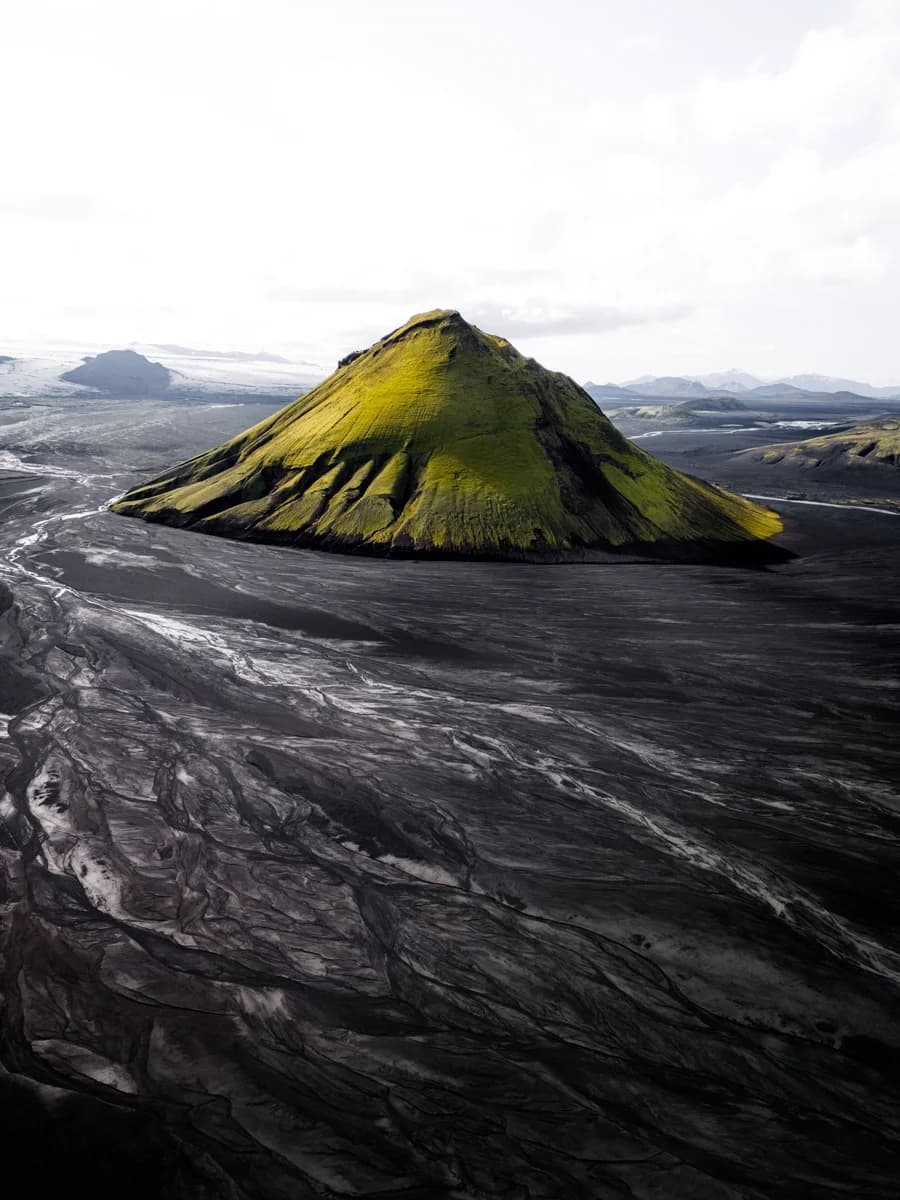 Mælifell, el volcà cobert de molsa, Terres Altes d'Islàndia