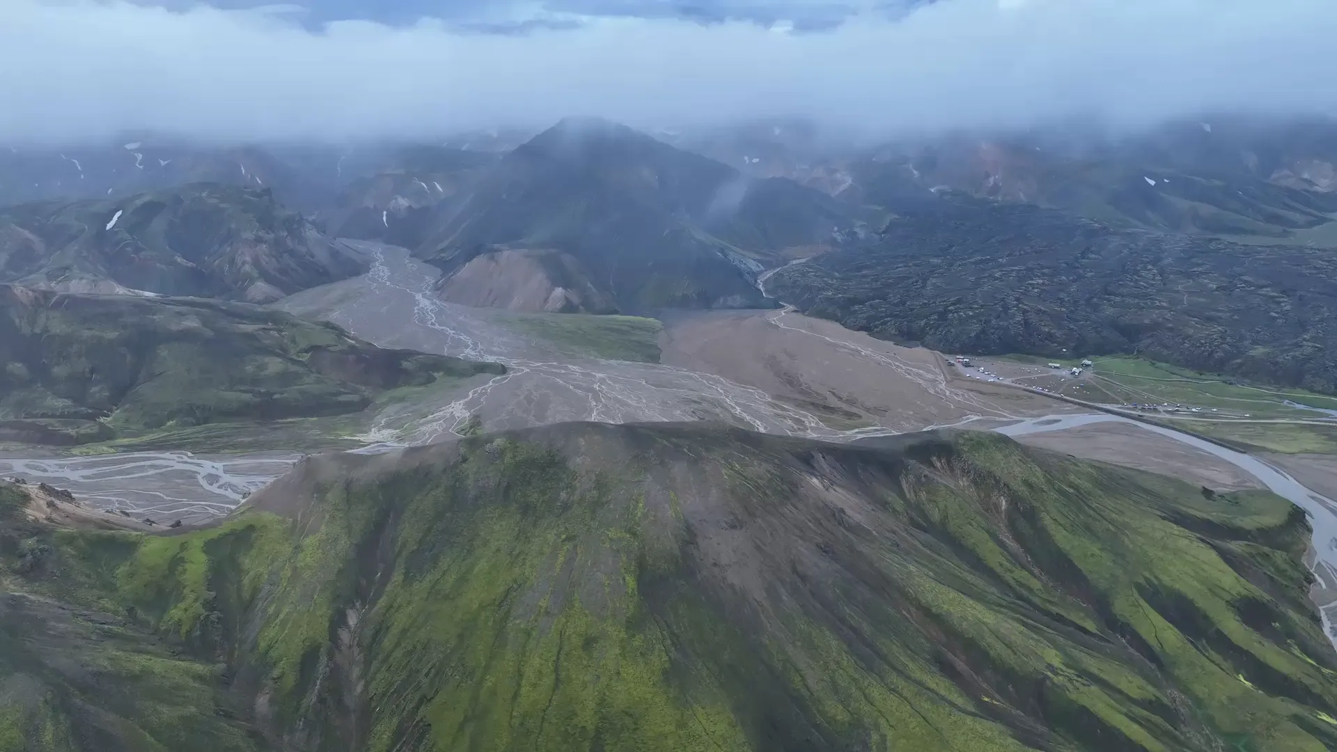 Landmannalaugar: Islandiako Lur Garaietako trekkingaren hiriburua