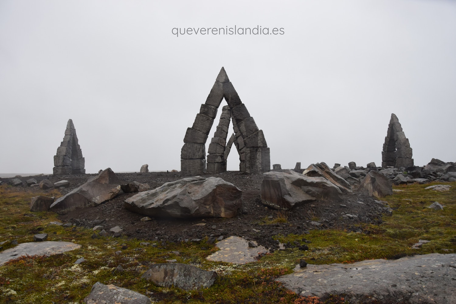 Artic henge AdobeStock 188933668 - Norte de Islandia