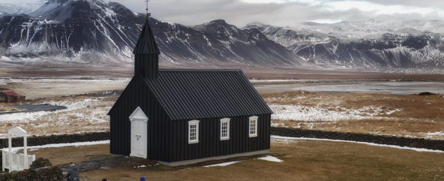 Iglesia Negra en Islandia