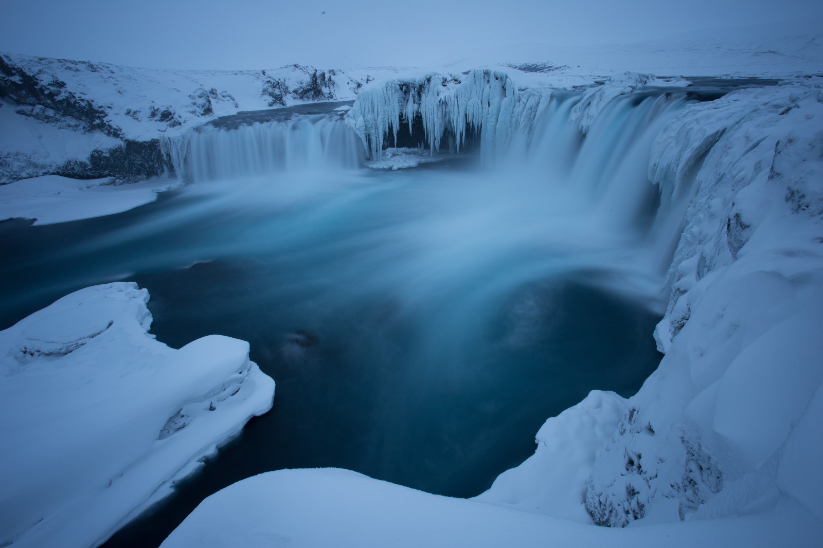 godafoss invierno hielo cascada norte islandia lado oeste