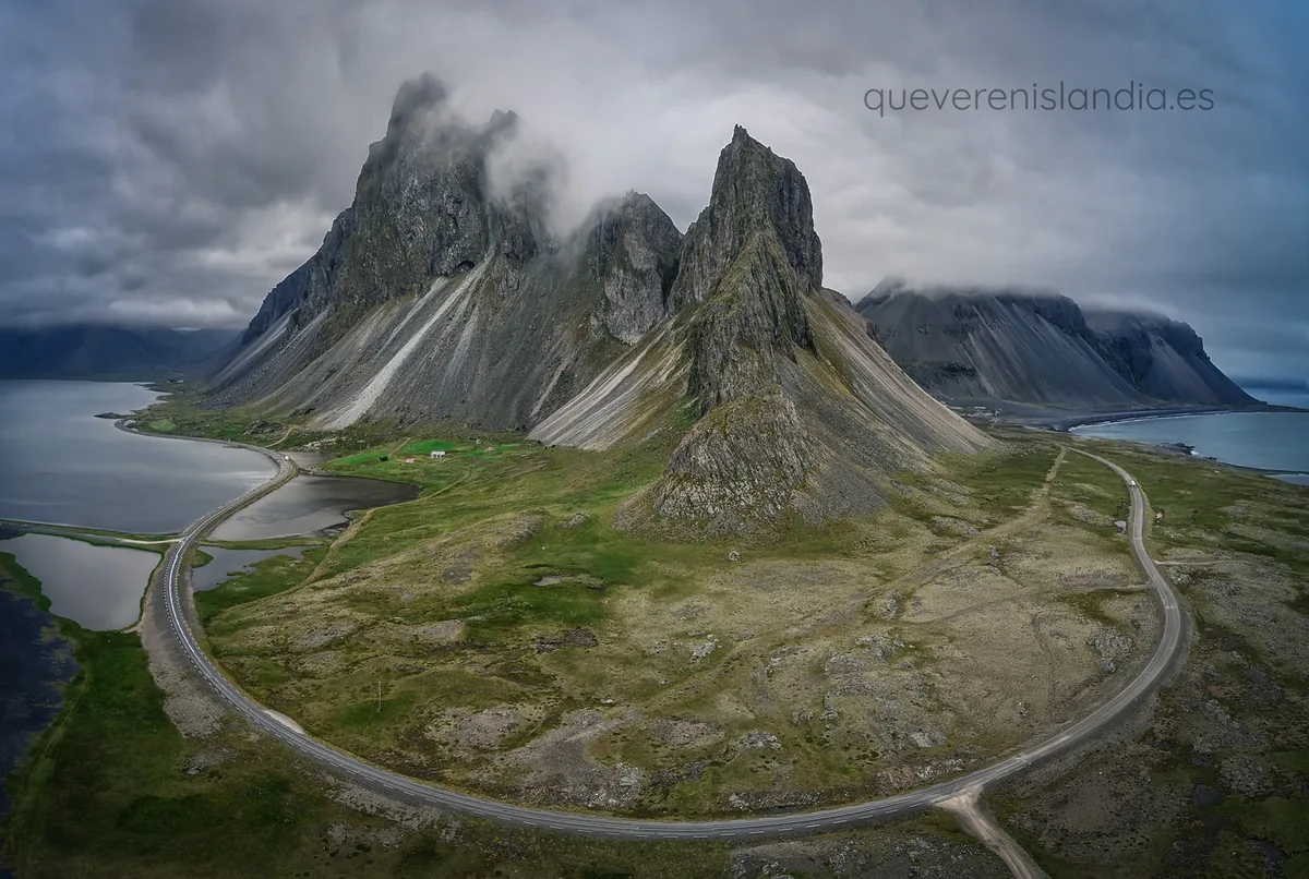 Panorámica de la montaña Eystrahorn en la costa este de Islandia