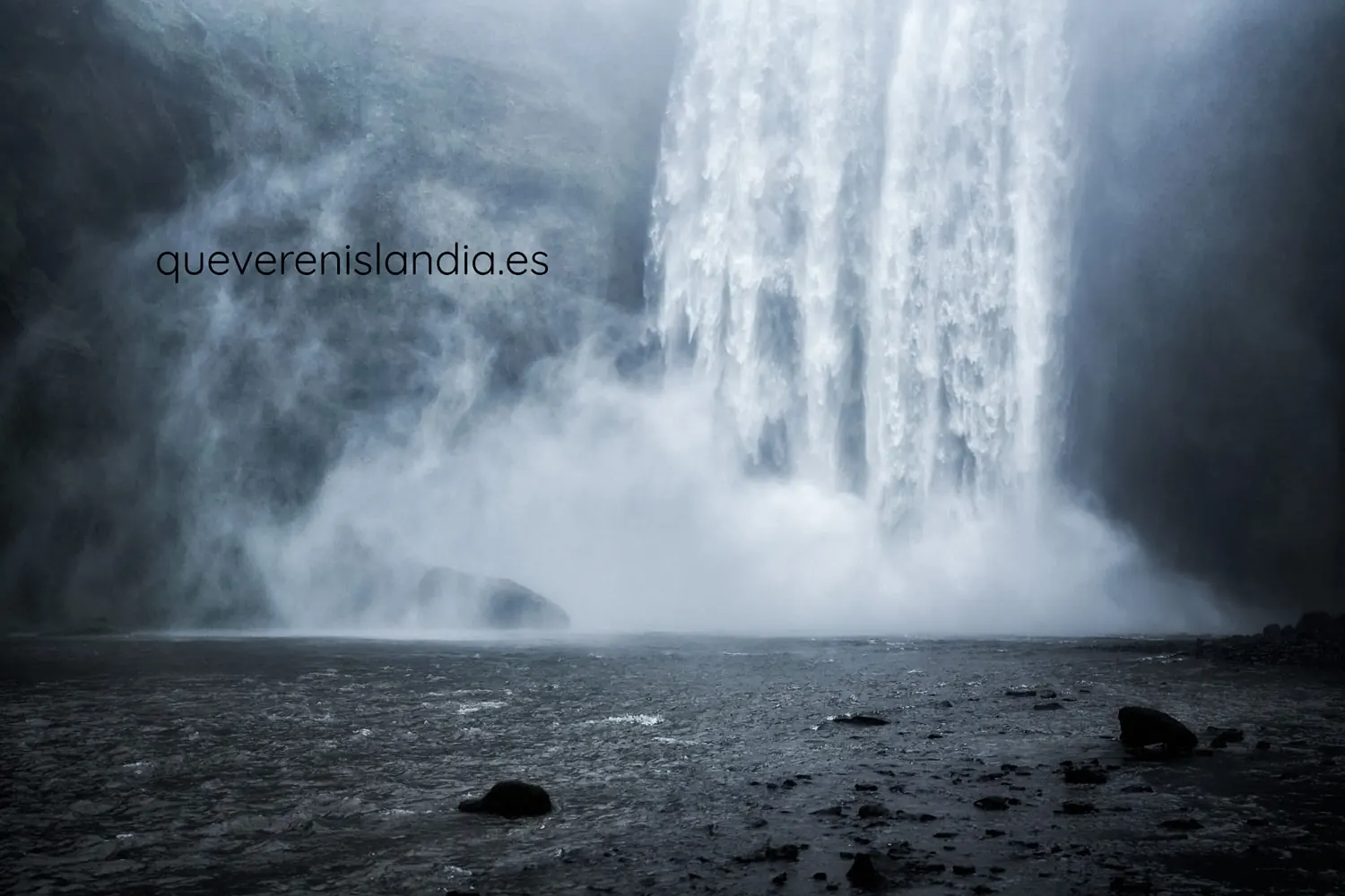 Sur de Islandia - cascadas, playas negras y glaciares