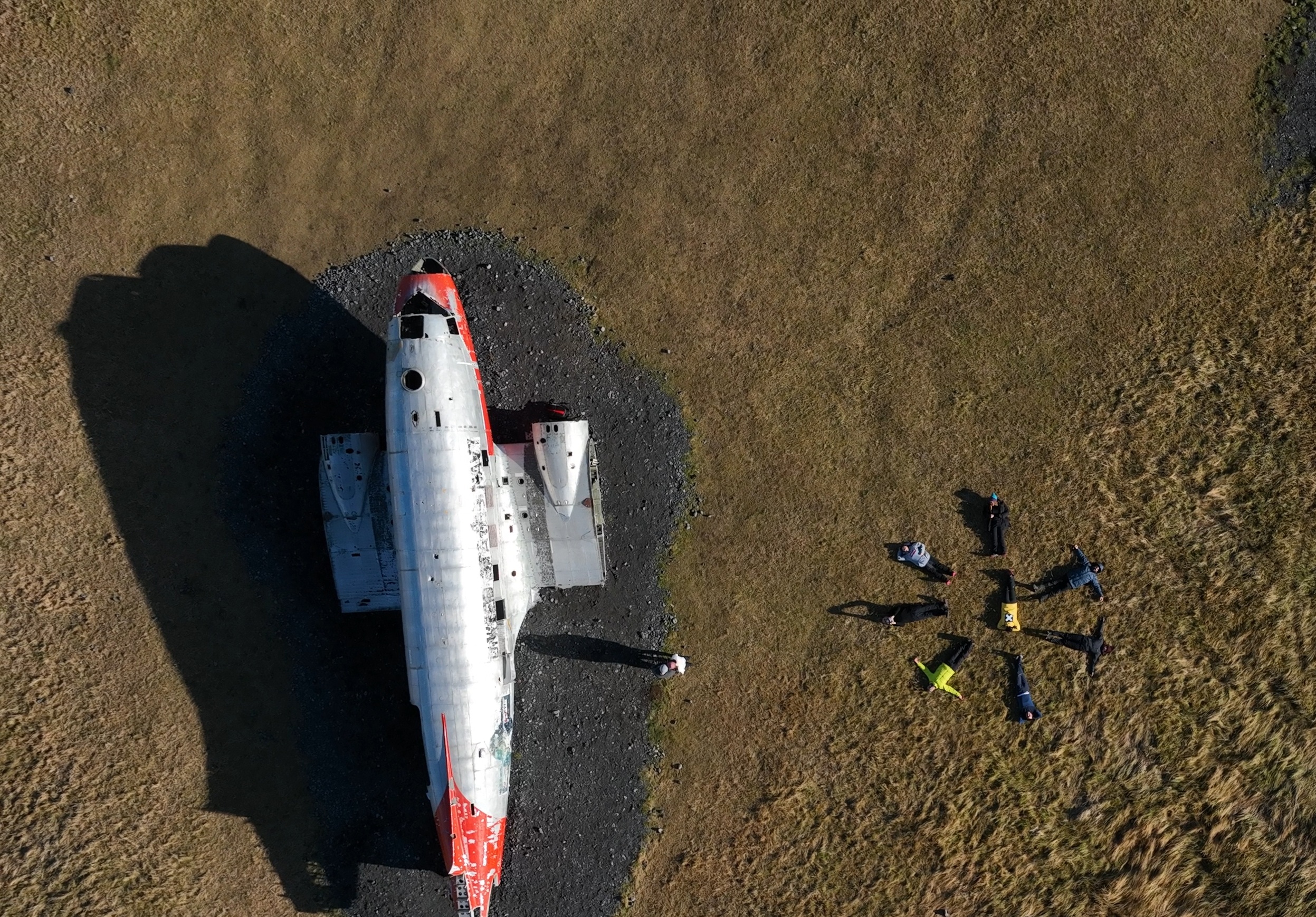 eyvindarholt dc3 avion vista aerea drone sur islandia seljalandsfoss